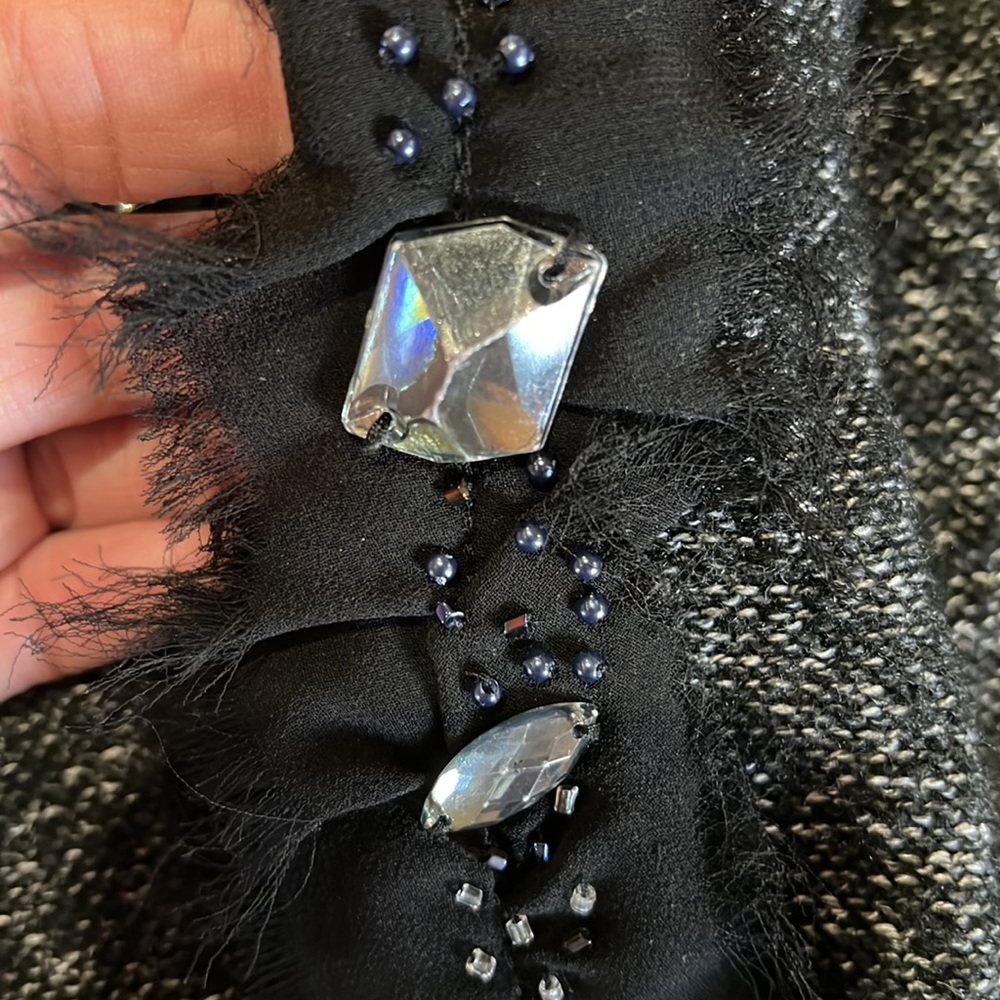 Boutique Sweater - Picture 5 of 5